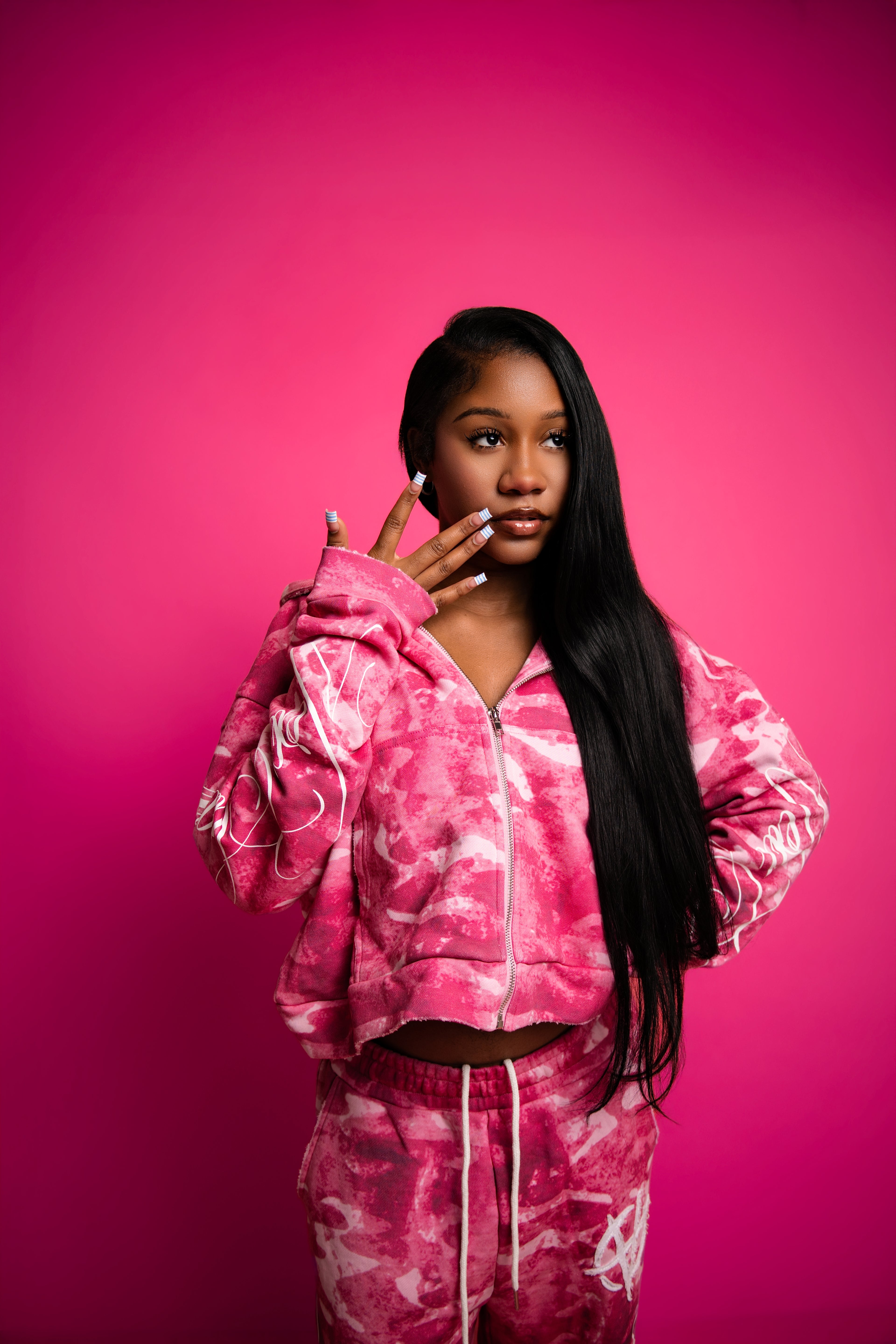 VERA PINK CROPPED HOODIE