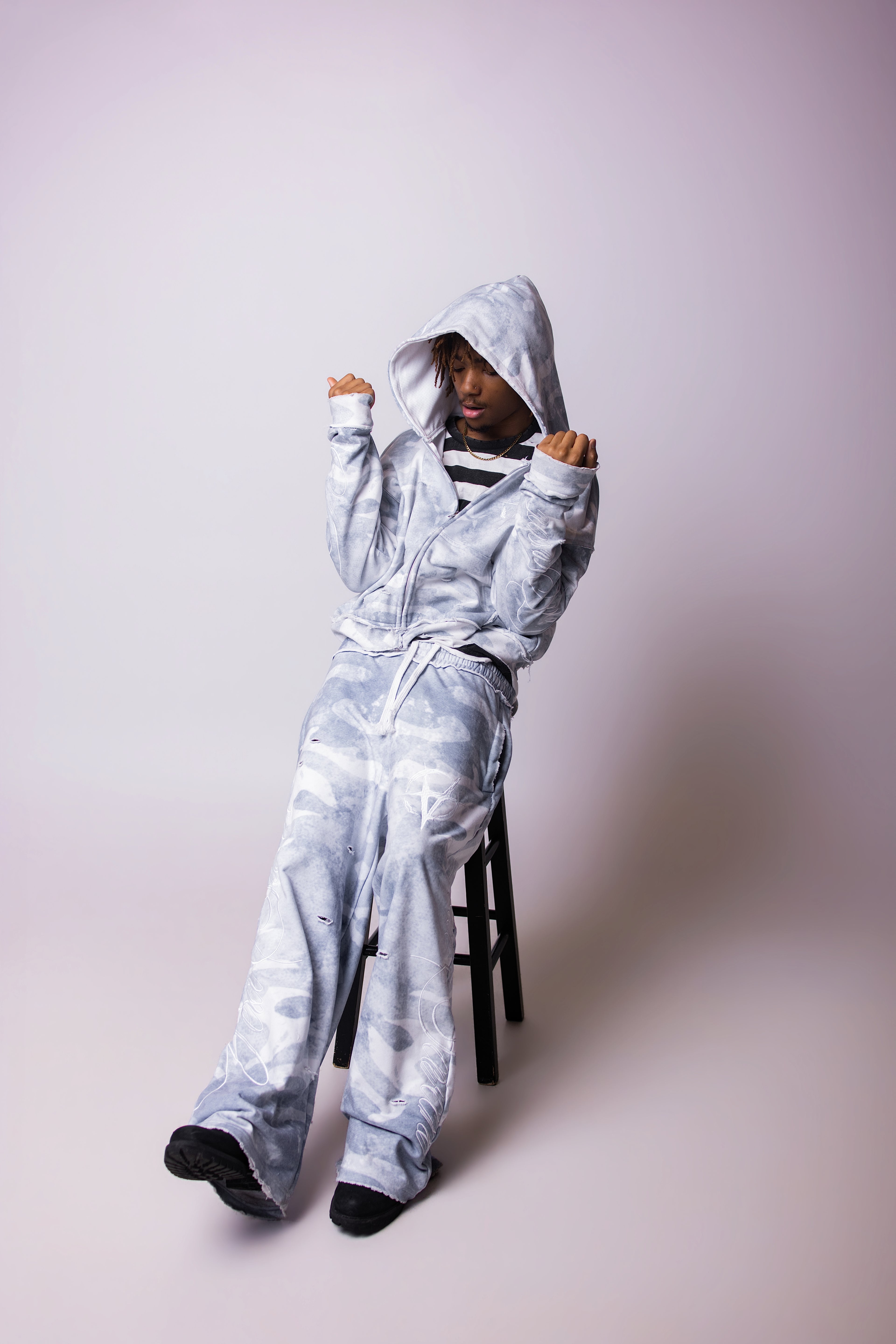 VERA CLOUD/WHITE SWEATPANTS