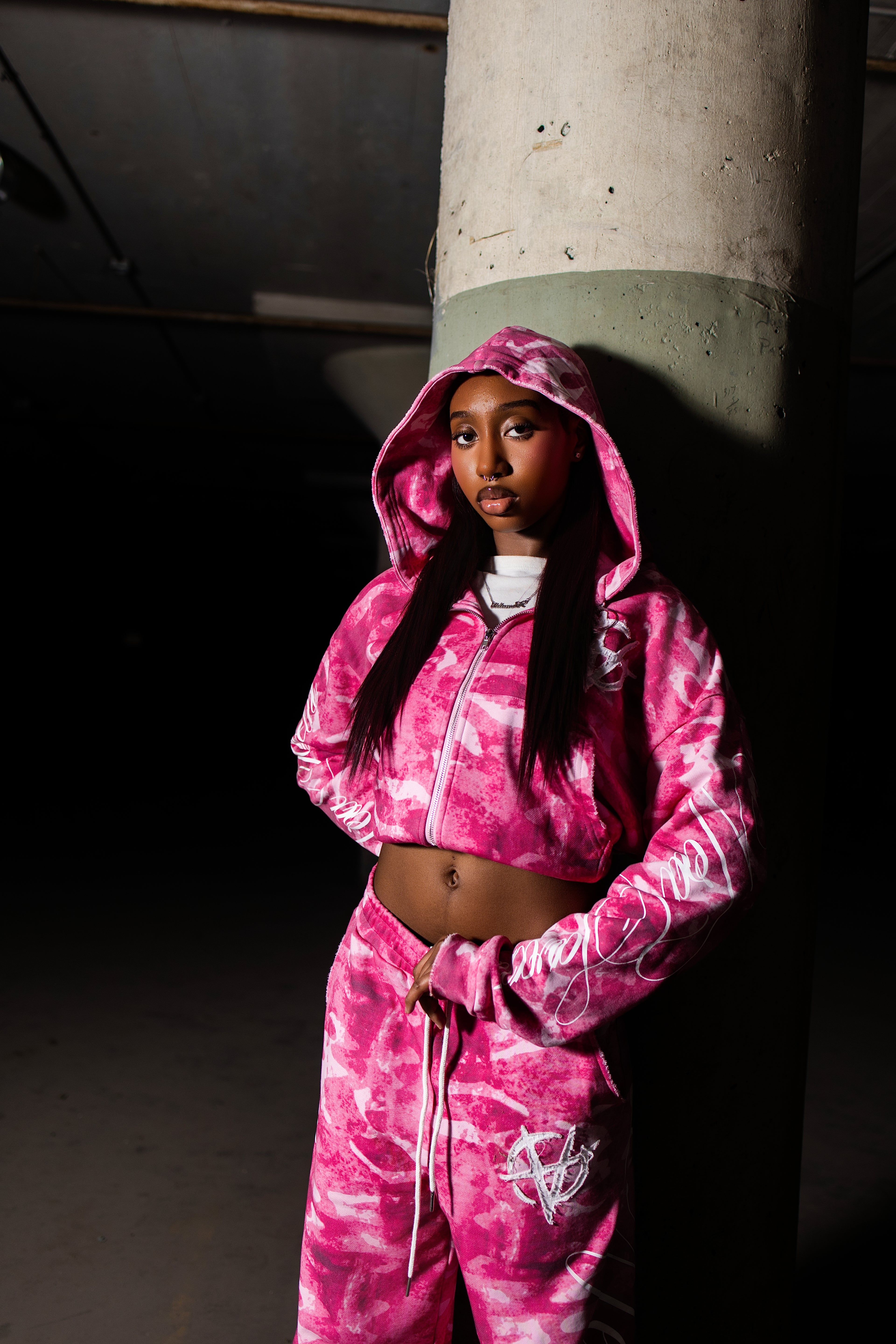 VERA PINK CROPPED HOODIE