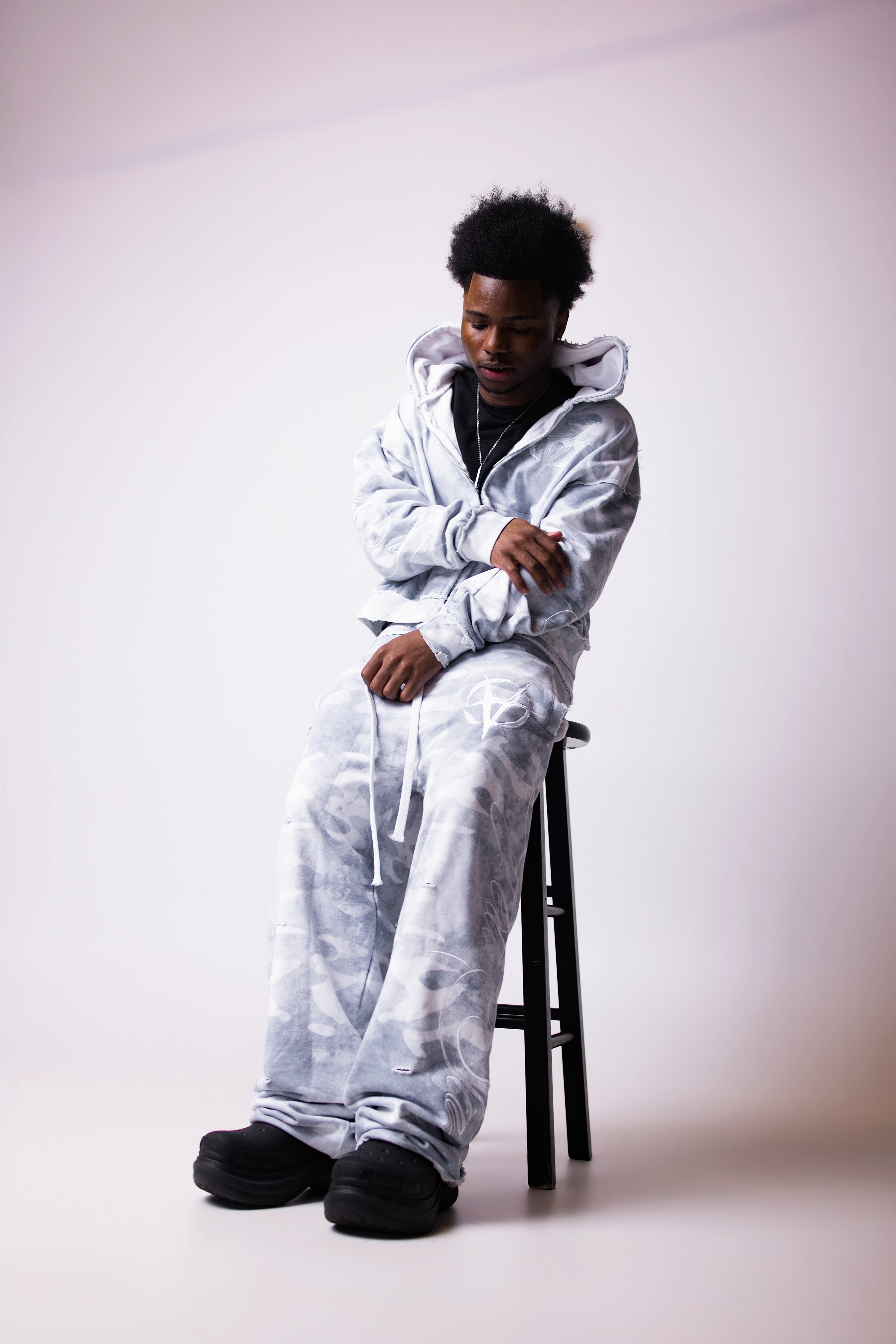 VERA CLOUD/WHITE SWEATPANTS